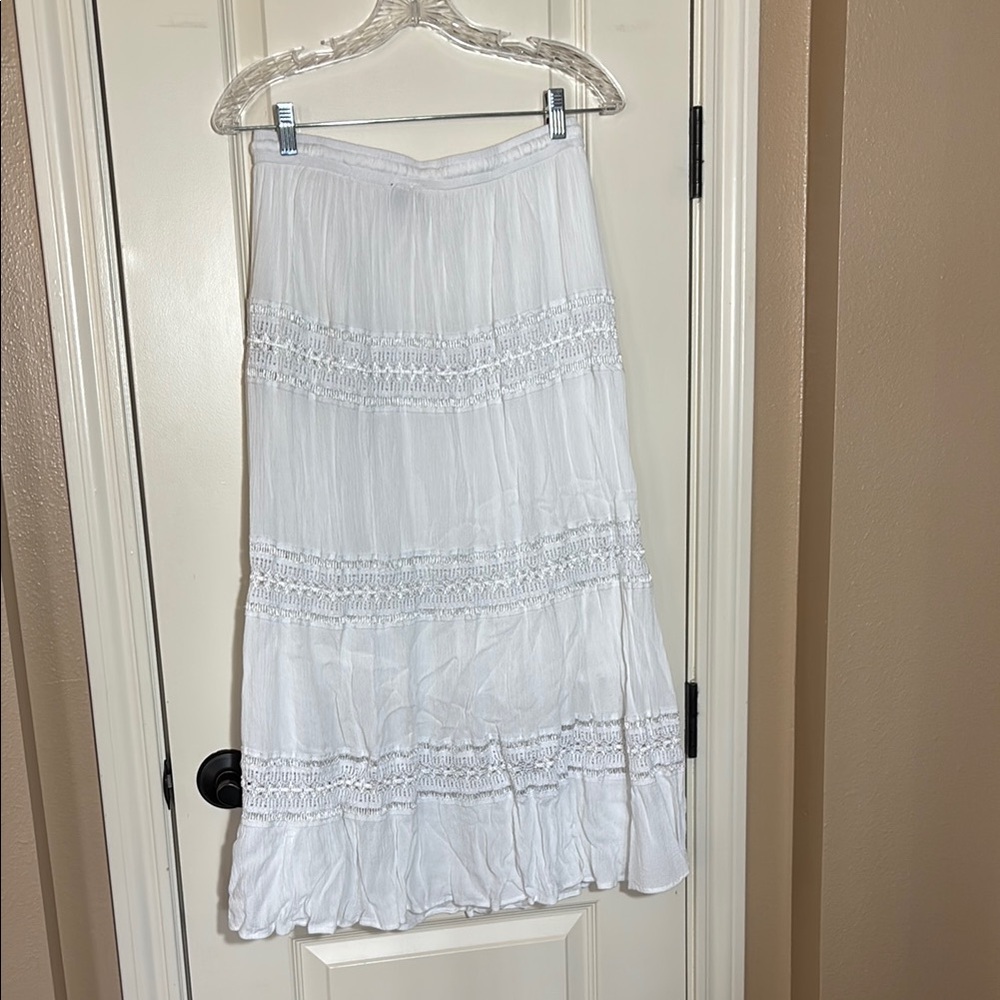 White Lace Trim Skirt - Picture 2 of 4